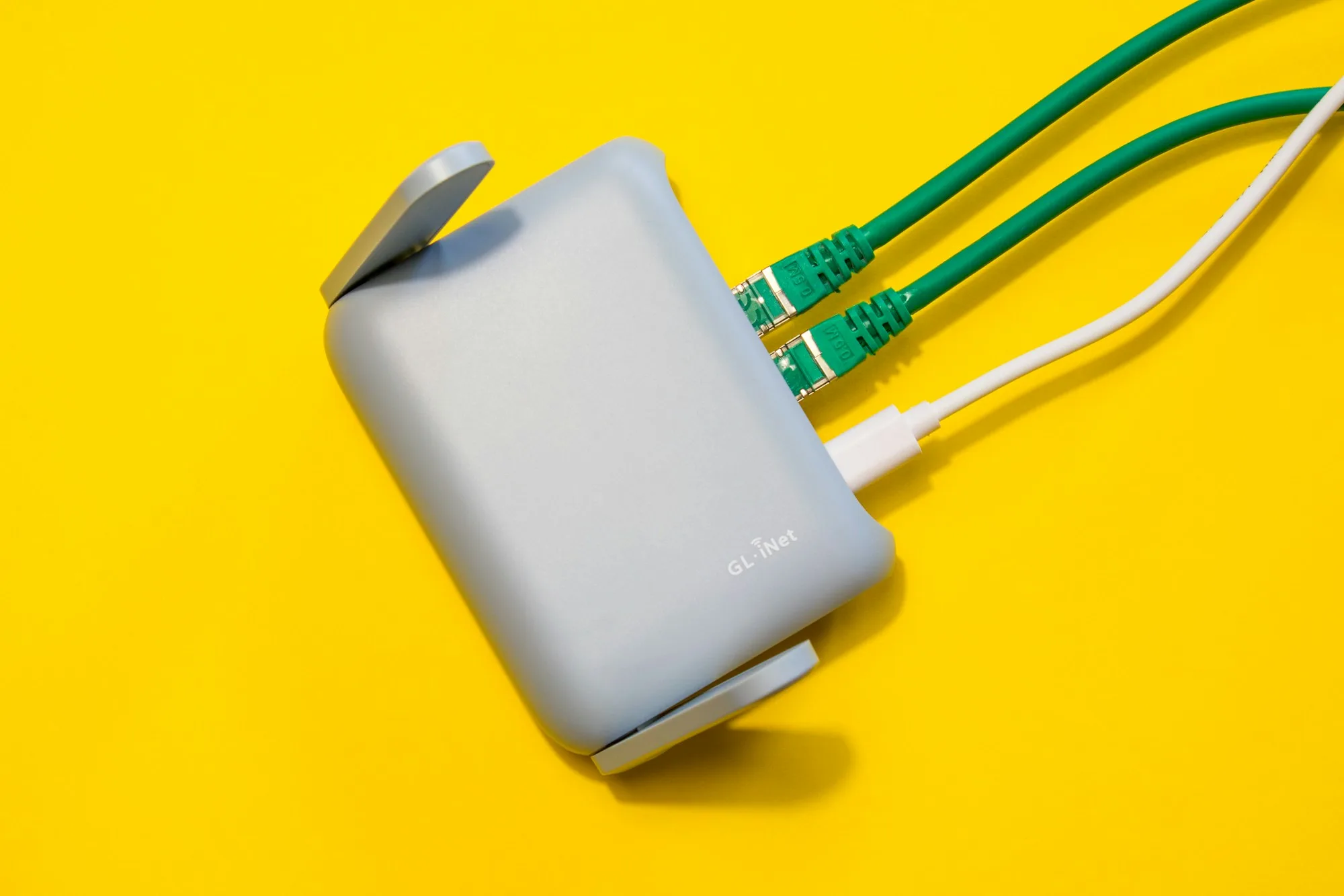 Dispositivi IoT connessi via WiFi, LAN, MQTT e BLE
